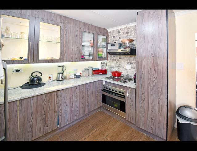 3 BEDROOM HOUSE FOR SALE IN BRAMLEY VIEW